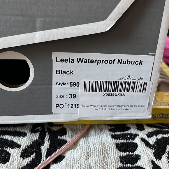 Dansko sneakers! In great shape, practically brand new in box! - Picture 4 of 4